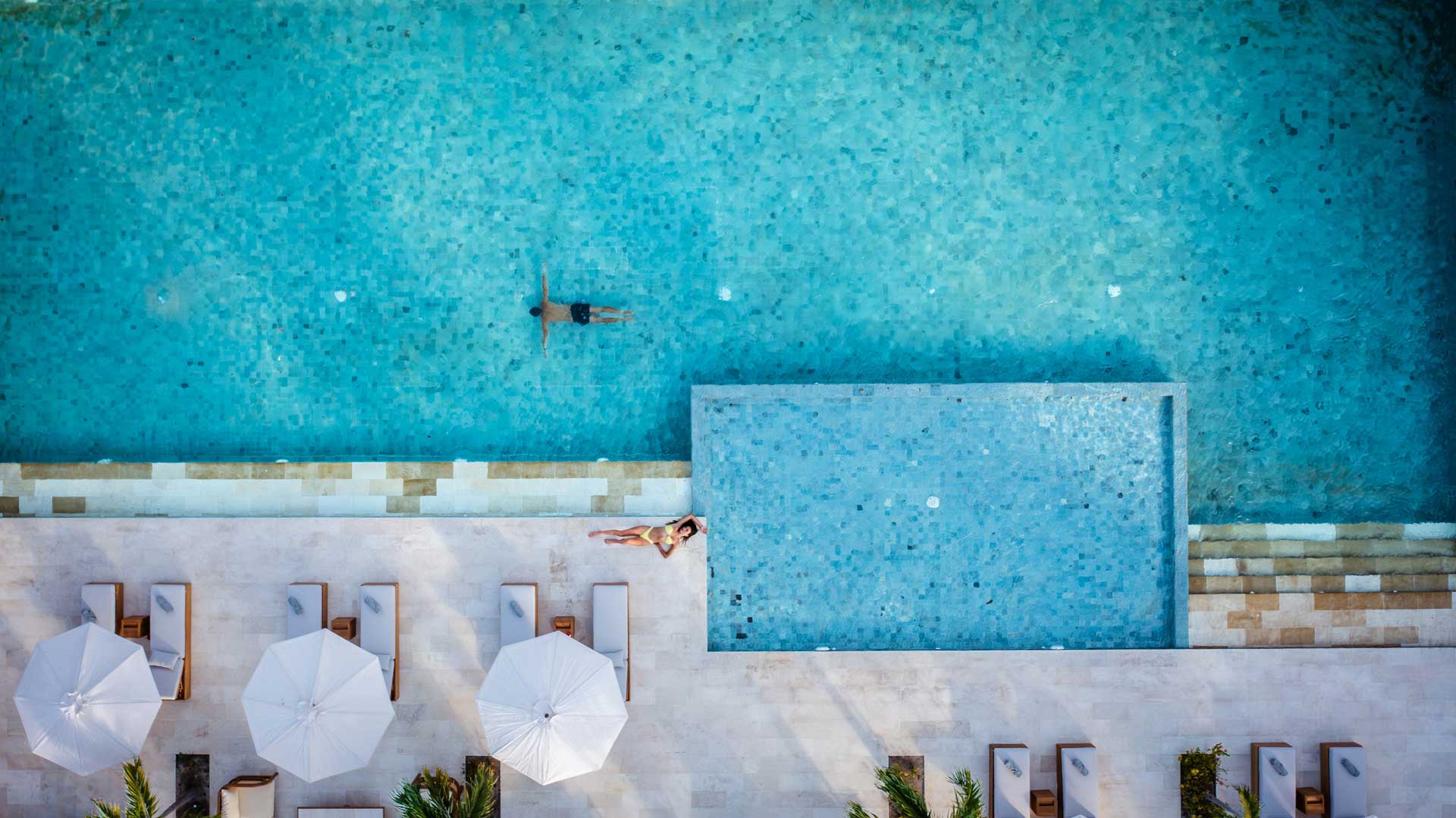 Poolsuite